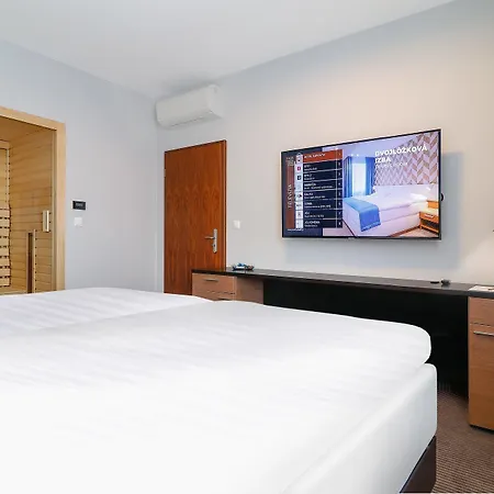 Karpatia Hotel Humenne