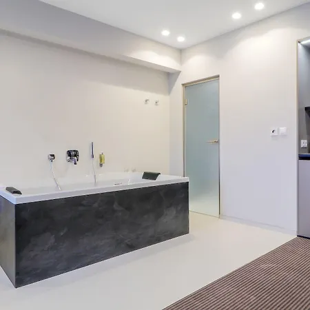 Karpatia Hotel Humenne