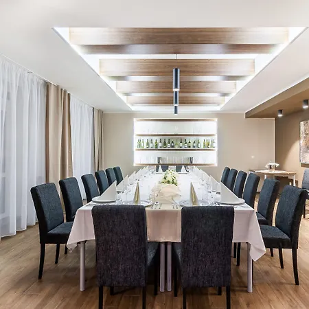 호텔 Karpatia Humenné